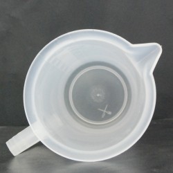 Caraffa graduata in plastica con beccuccio - ml 250